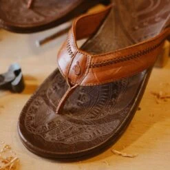 OluKai Hiapo - Rum / Dark Wood -OluKai Sale Store 10101 SK63 101