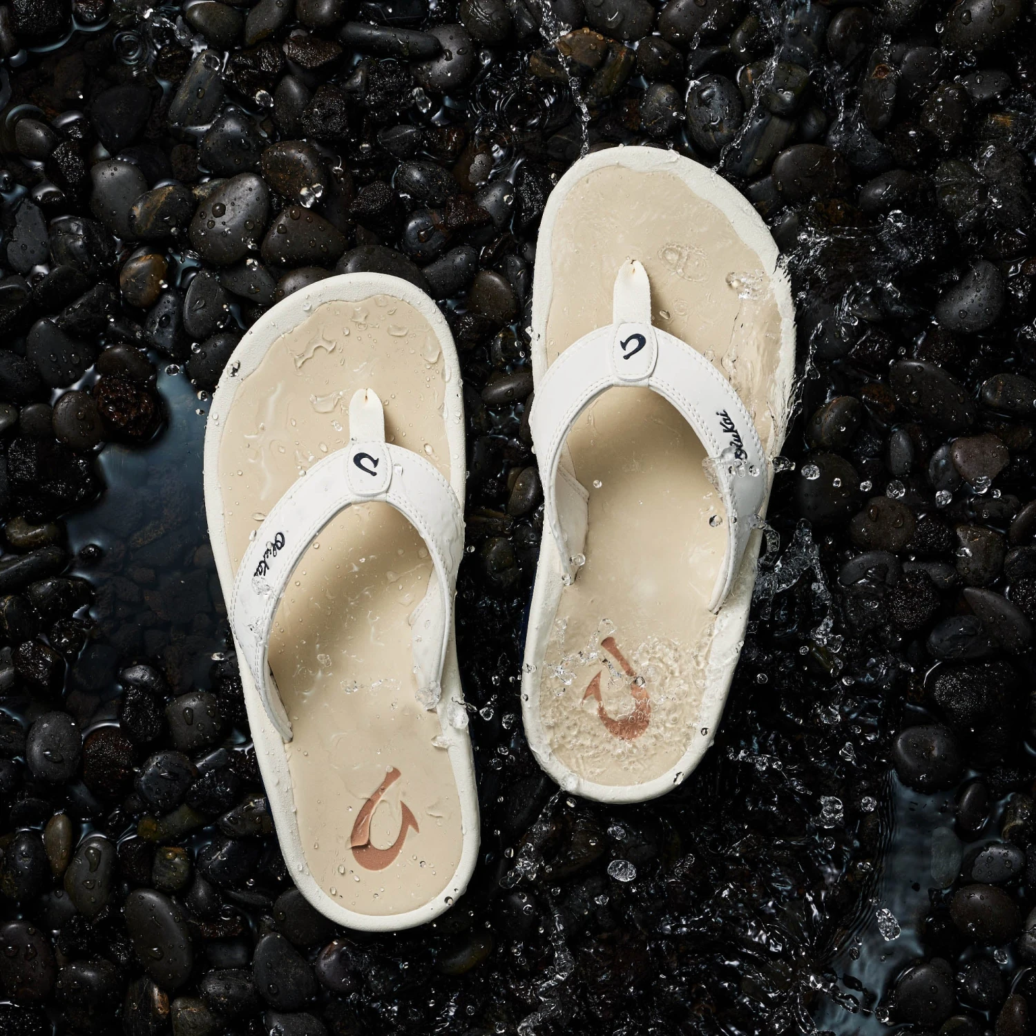 OluKai ‘Ohana - White Sand / Deepest Depths 5 OluKai ‘Ohana - White Sand / Deepest Depths - Image 3