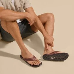 OluKai Mea Ola - Tan / Dark Java -OluKai Sale Store 10138 3448 102 MeaOla TanDkJava