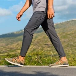 OluKai Mio Lī - Hunter / Lava Rock -OluKai Sale Store 10440 HGLR 201