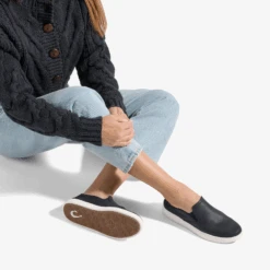 OluKai Pehuea Leather-Onyx / Onyx -OluKai Sale Store 20329 OXOX 102 W PEHUEALEATHER OnyxOnyx