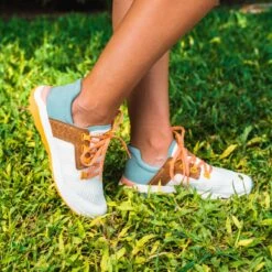 OluKai Wailuku - Bright White / Sea Ice -OluKai Sale Store 20478 WBZC 101 Wailuku