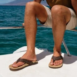 OluKai Tuahine Palm-Dk Java / Golden Sand -OluKai Sale Store Golden 204