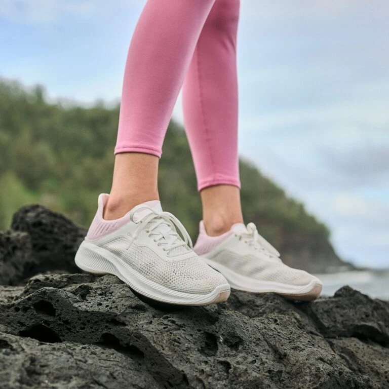 Front Page -OluKai Sale Store OLU 24 356g PDP Island Hopper Womens BrightWhite CottonCandy 2 768x768 1