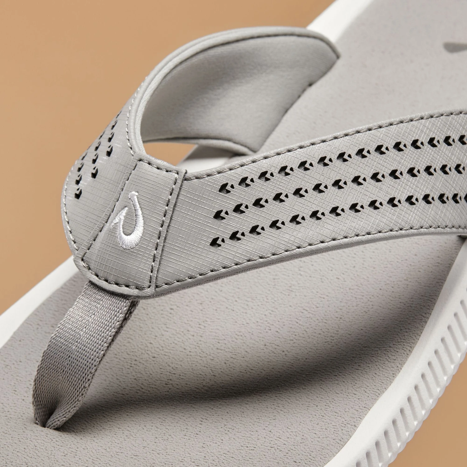 OluKai Ulele Golf - Ash 4 OluKai Ulele Golf - Ash - Image 2