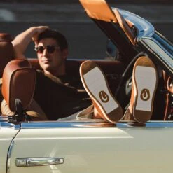 OluKai Kākaha Nia - Fox -OluKai Sale Store gallery lifestyle kakaha nia 2